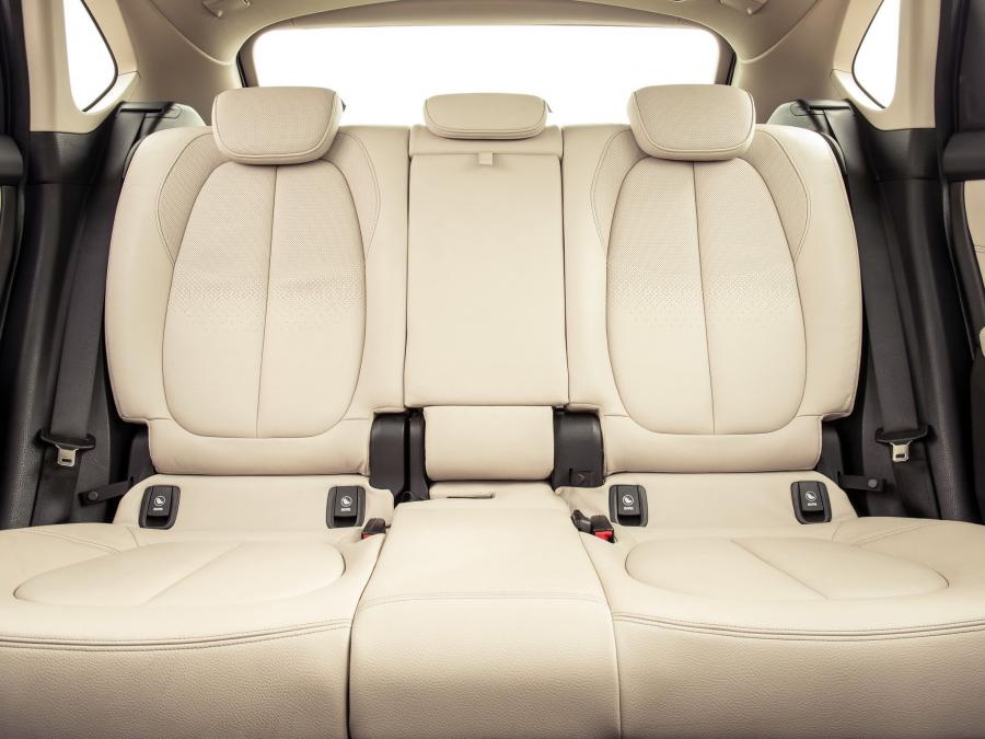  BMW 225i Active Tourer Luxury Line 2014 года  (UK) (фото 4 из 22)